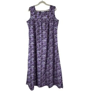 Vermont Country Store Dress Size LARGE Purple Floral Pleated,Pockets Square Neck